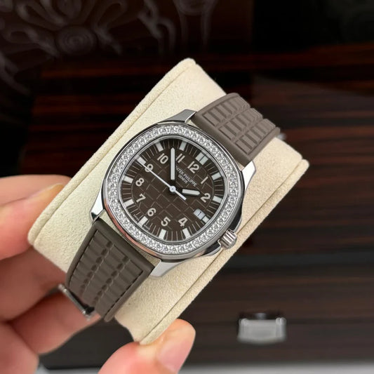 Patek Philippe Aquanaut 5067A-025 35.6mm Diamond Bezel Moissanite Steel