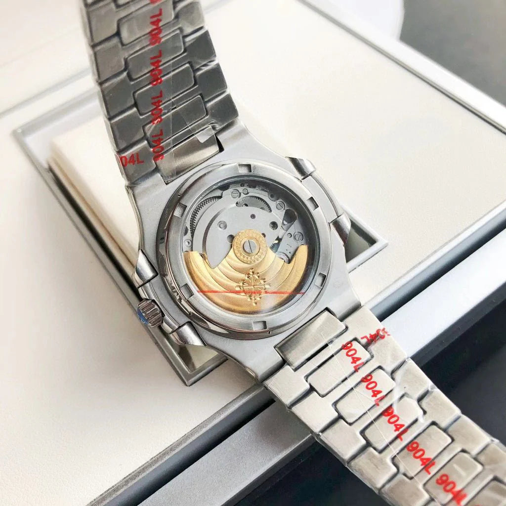 Patek Philippe Nautilus 40mm 5711/1A-018 40mm Dial Tifany & CO WY