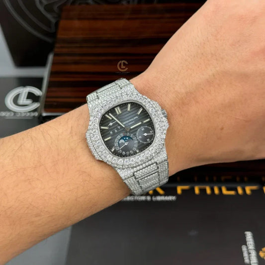 Patek Philippe Nautilus 5712/1A 40mm Blue Dial Full Moissanite Hongkong