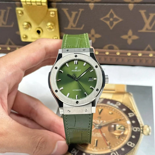 Hublot Classic Fusion Titanium Green 542.NX.8970.LR 42mm